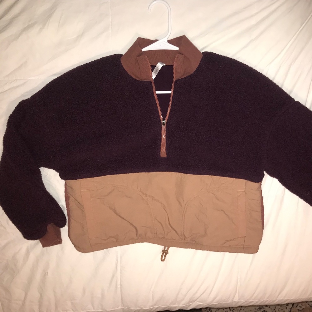 Fabletics Mallory Fleece Pullover Sweatshirt- Medium/Large
